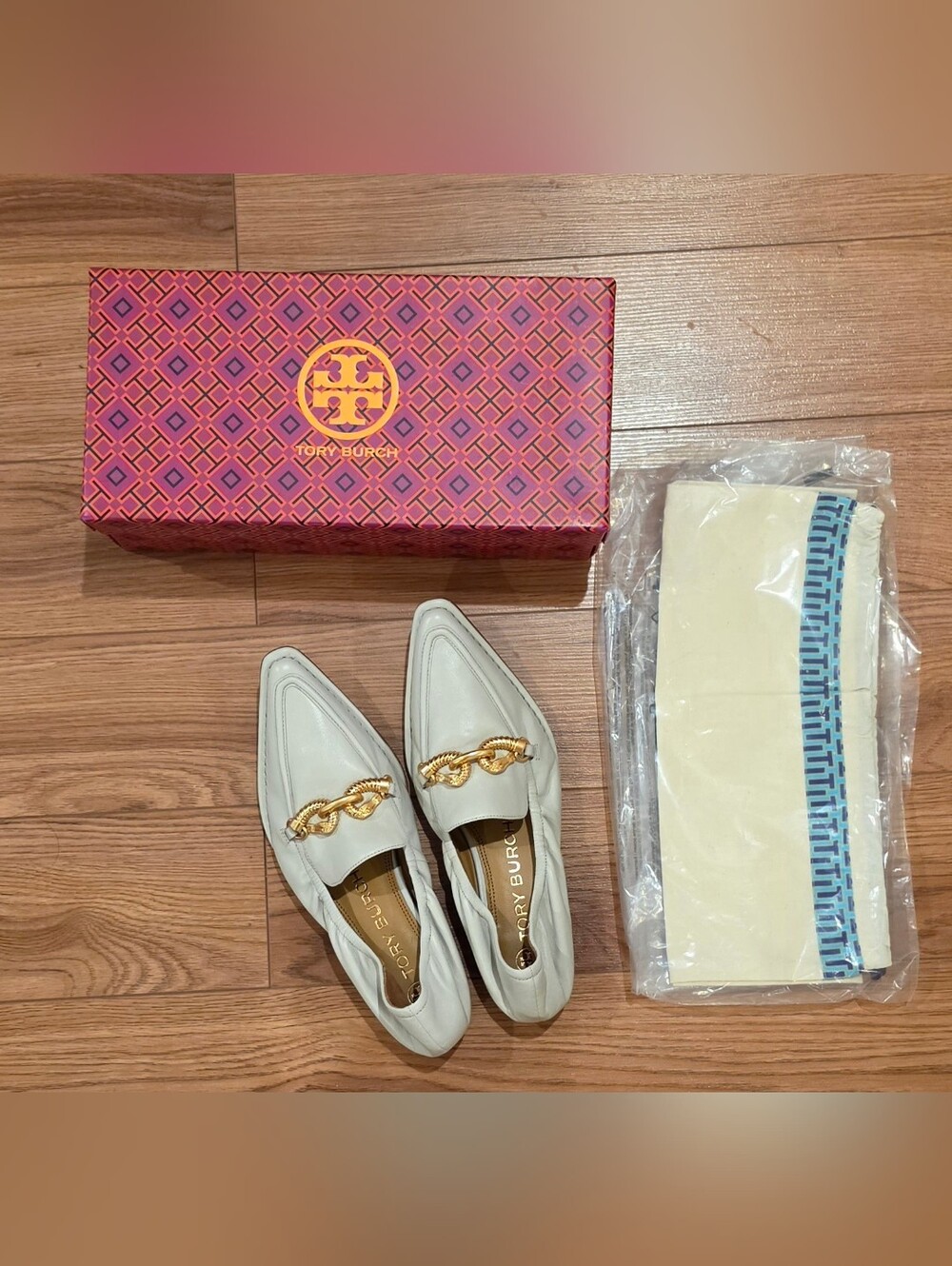 Tory Burch Loafers  Jessa Pointed Pump Size 7.5 Color Feather White Brand New